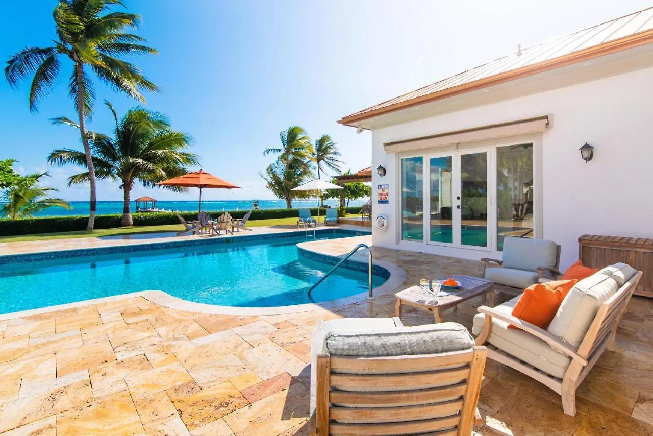 Holiday home Faroway Luxury Villa Half Way Pond