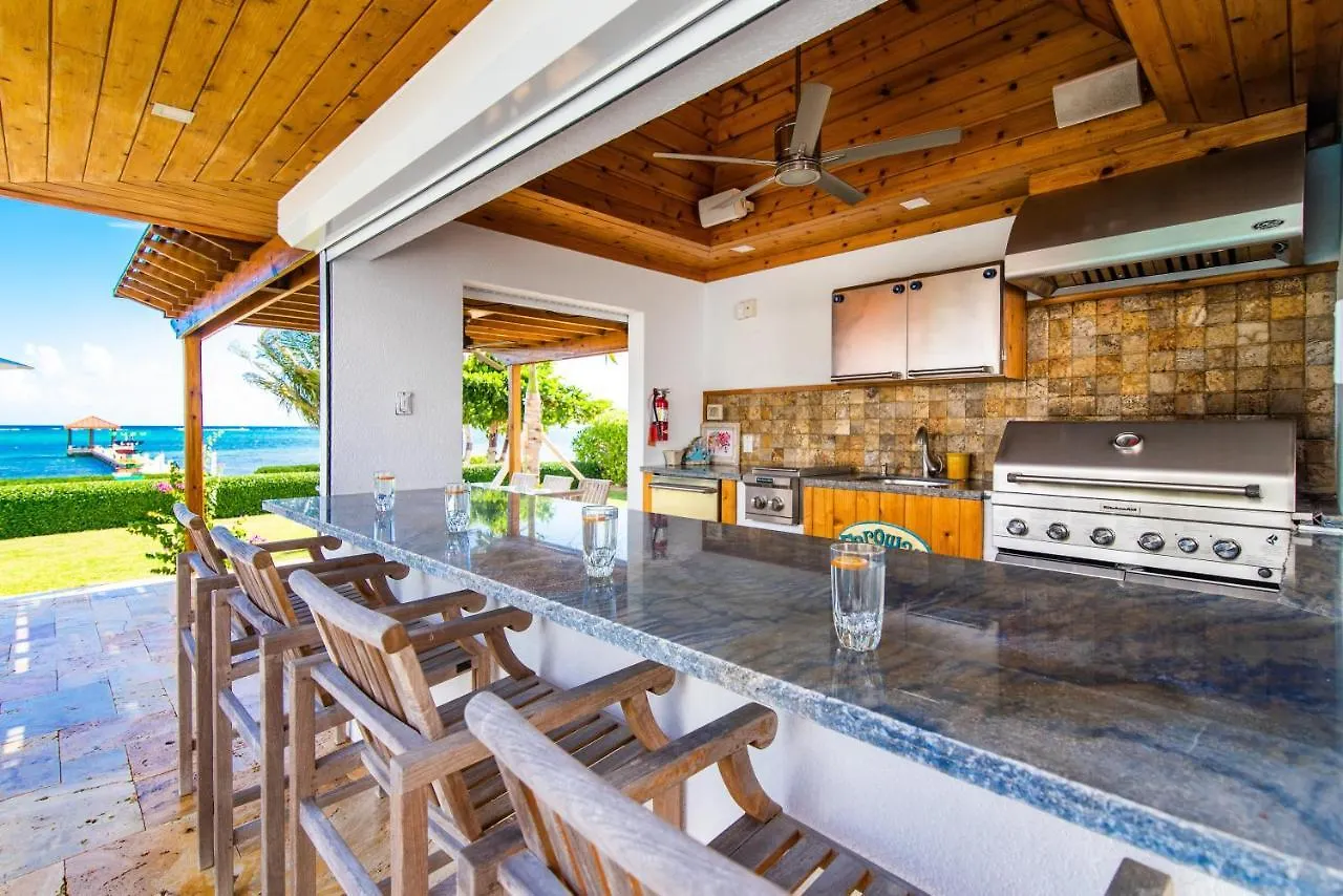 Faroway Luxury Villa Half Way Pond Holiday home