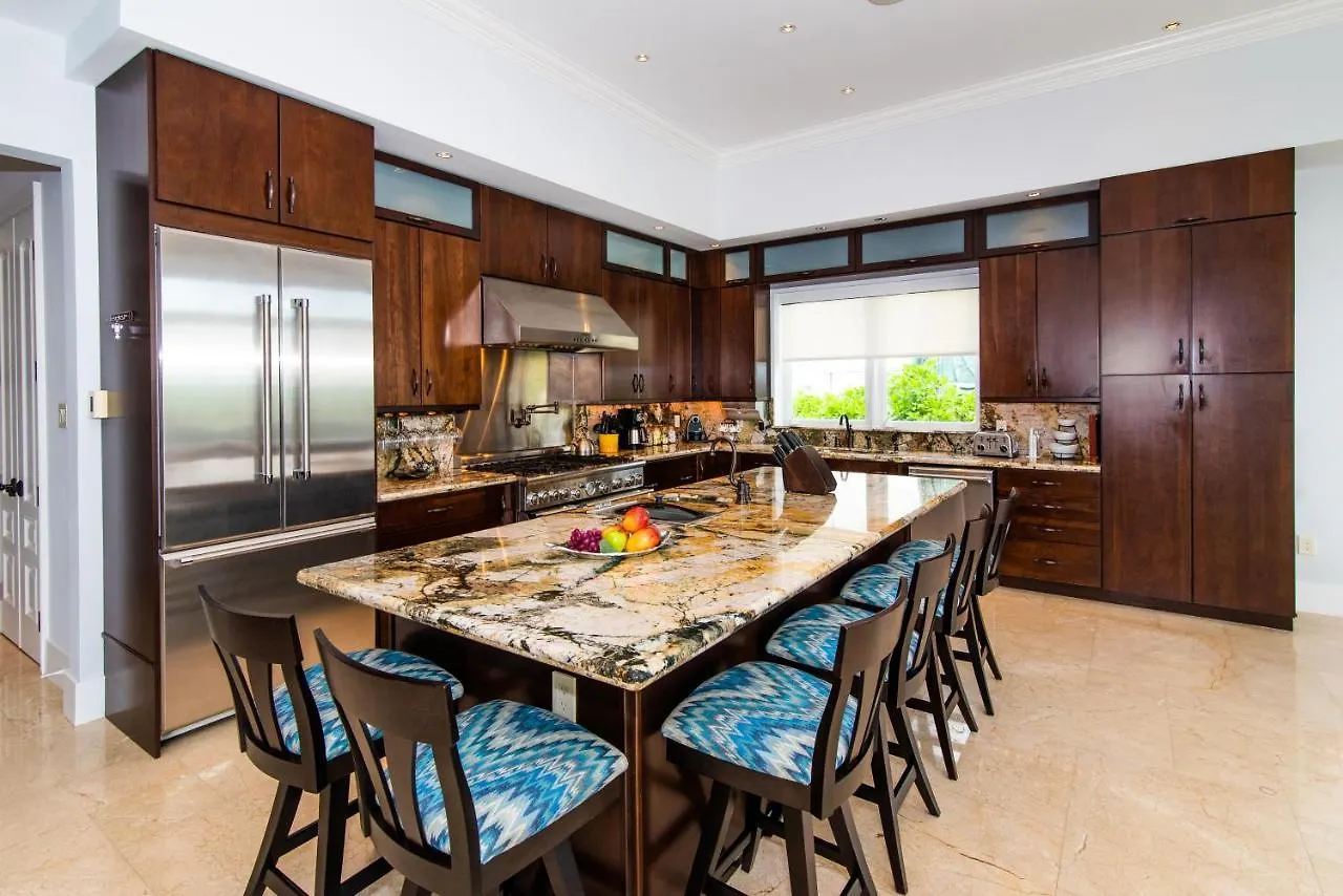 Holiday home Faroway Luxury Villa Half Way Pond Cayman Islands