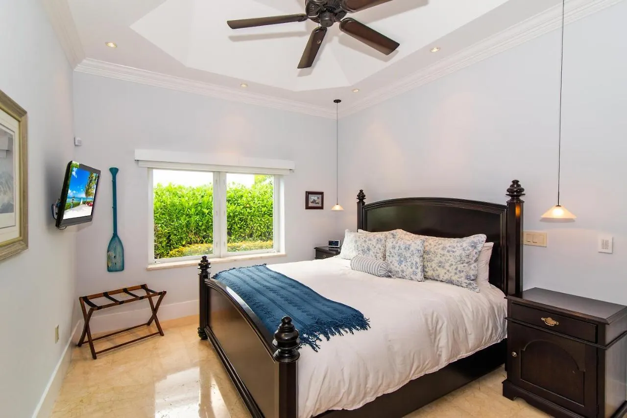 Holiday home Faroway Luxury Villa Half Way Pond